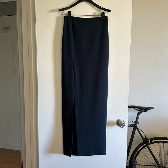 Elizabeth and James Navy Blue Avita High Waisted Skirt with Slit size 2 EUC - Picture 4 of 10